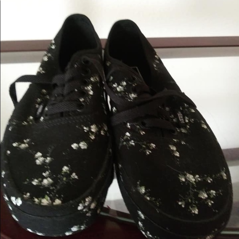 VANS Midnight Floral Black AUTHENTIC BRAND NEW 6.5